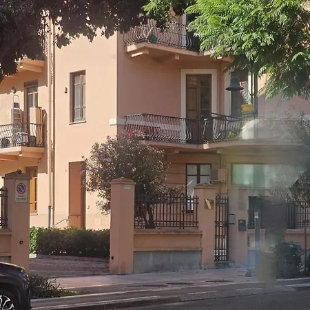 Leo's House كالياري